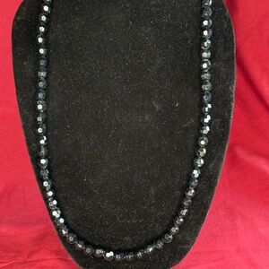 Pretty Vintage Retro Glass Black Beaded Strand Necklace!